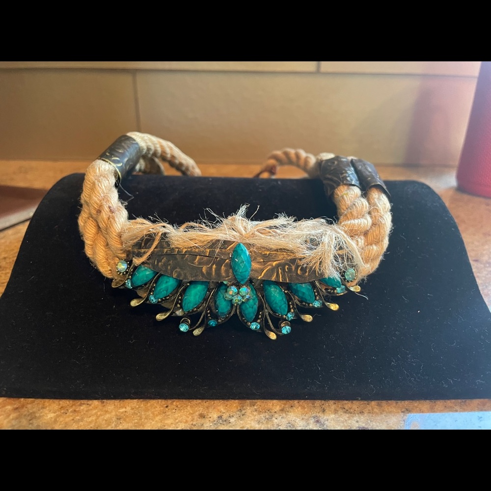 Jewelry - Picture 3 of 3